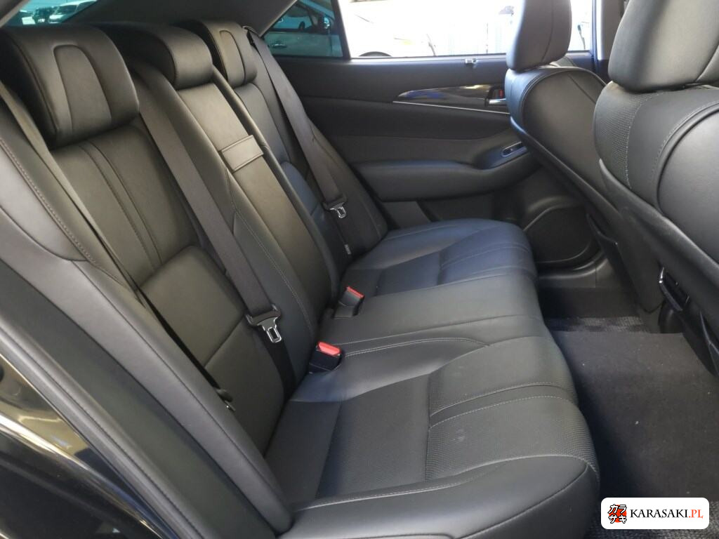 Toyota Crown 2015 z aukcji japońskiej