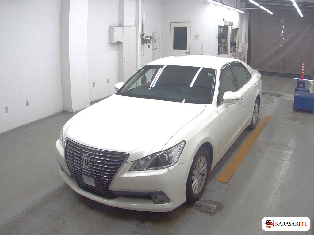 Toyota Crown 2015 z aukcji japońskiej