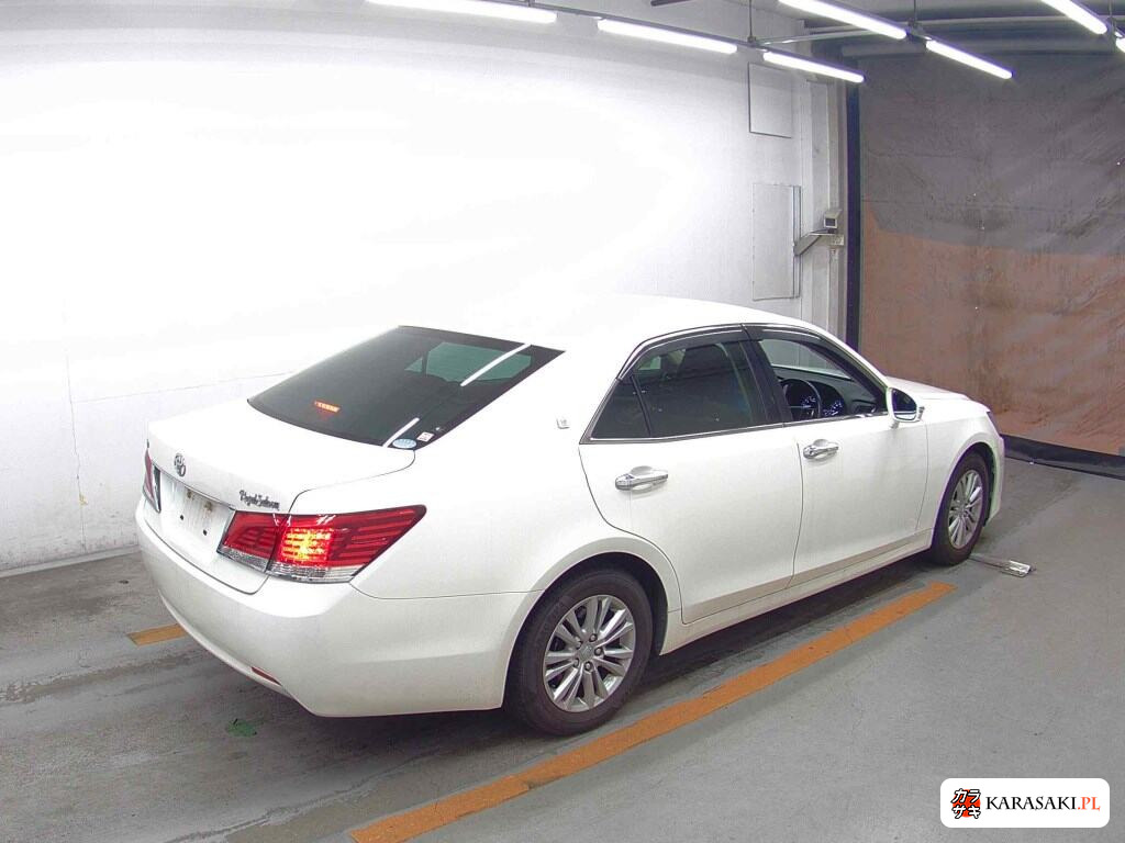 Toyota Crown 2015 z aukcji japońskiej