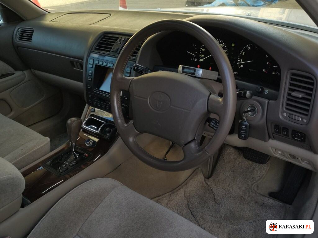 Toyota Celsior 1997 z aukcji japońskiej