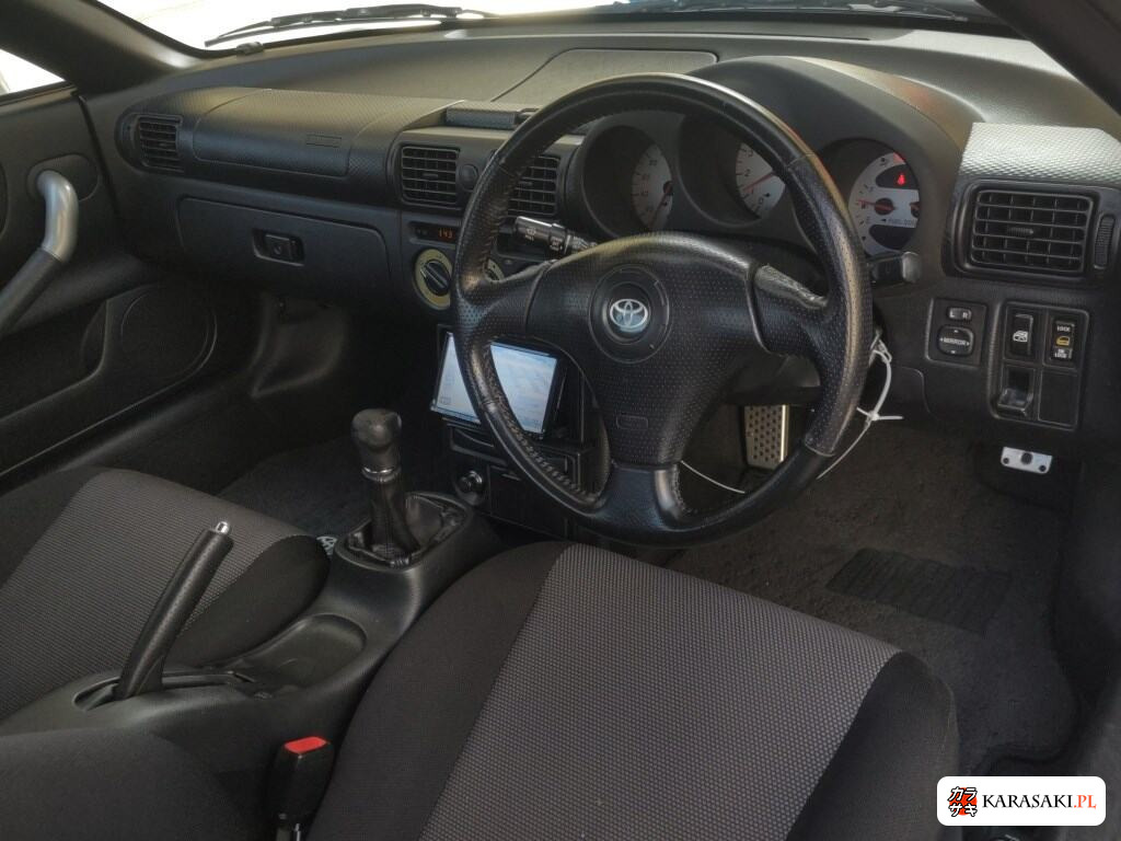 Toyota MR-S 1999 z aukcji japońskiej