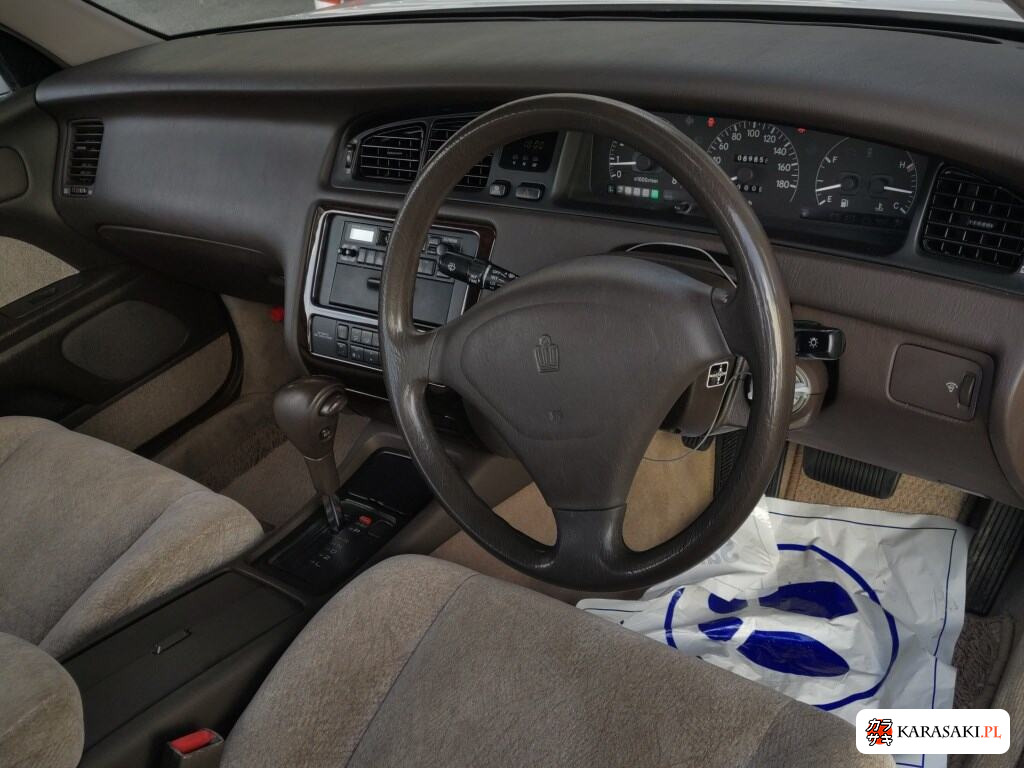 Toyota Crown 1994 z aukcji japońskiej
