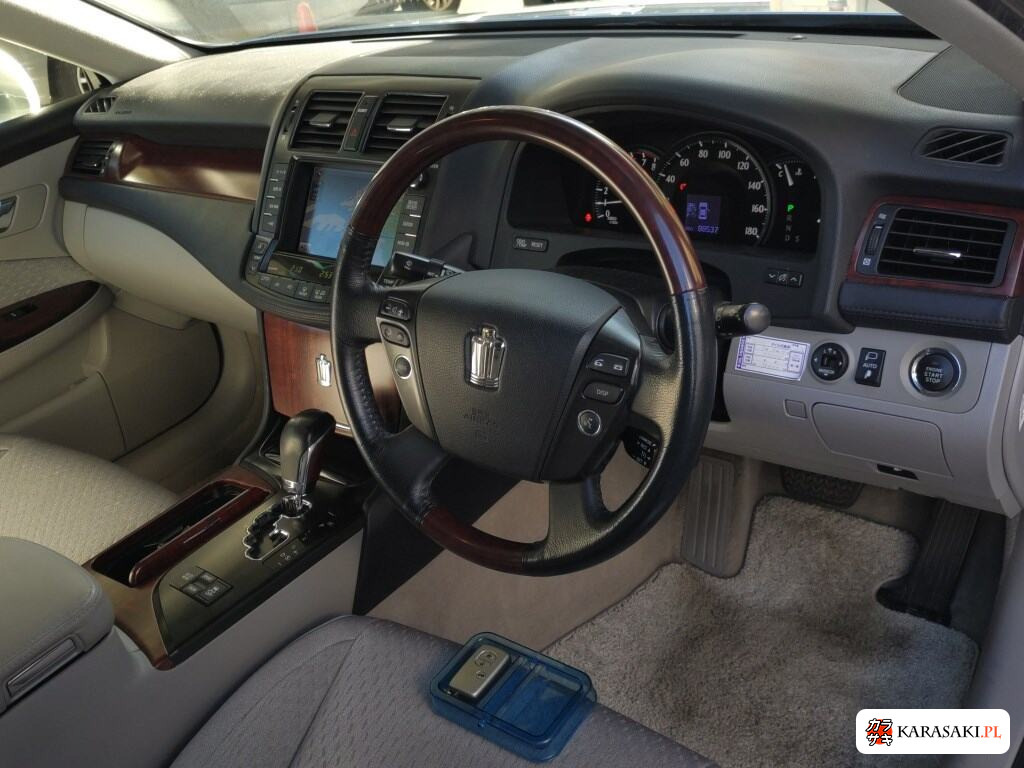 Toyota Crown 2008 z aukcji japońskiej