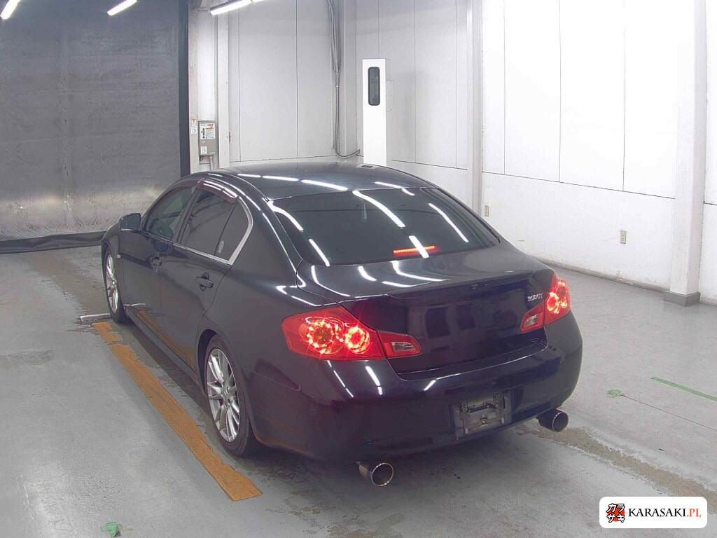 Nissan Skyline 2007 z aukcji japońskiej