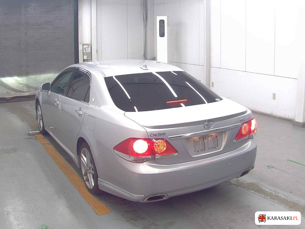 Toyota Crown 2011 z aukcji japońskiej