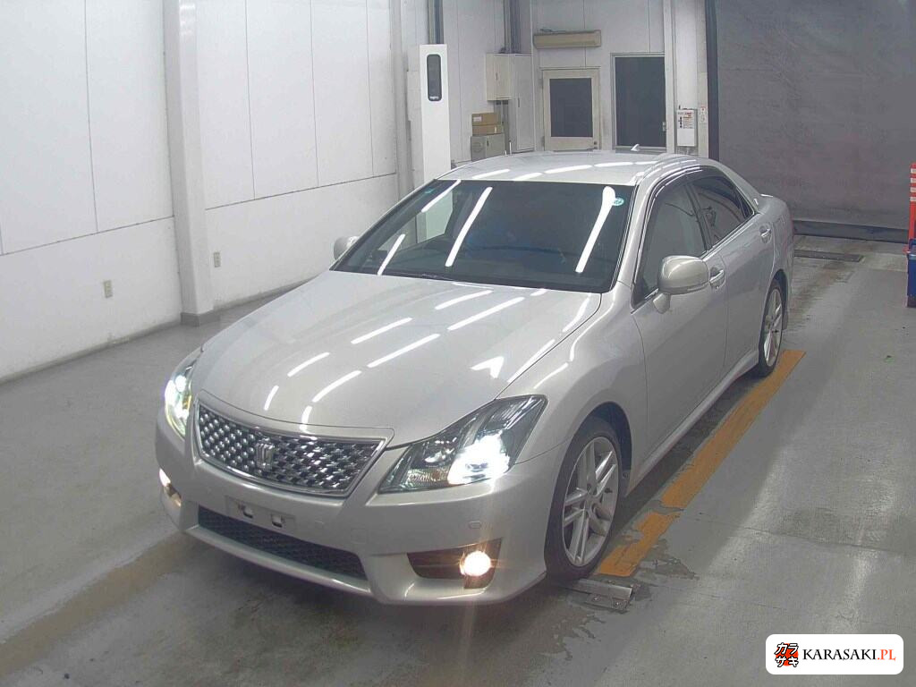 Toyota Crown 2011 z aukcji japońskiej