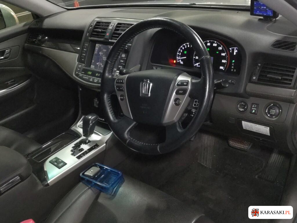 Toyota Crown 2011 z aukcji japońskiej