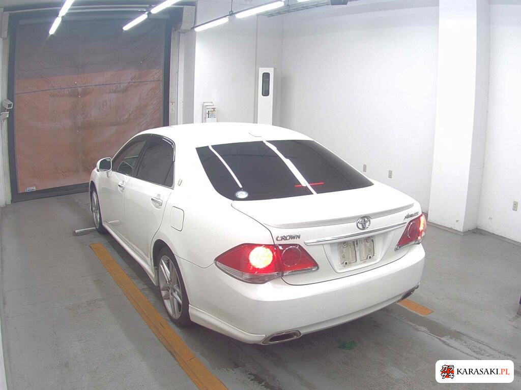 Toyota Crown 2011 z aukcji japońskiej