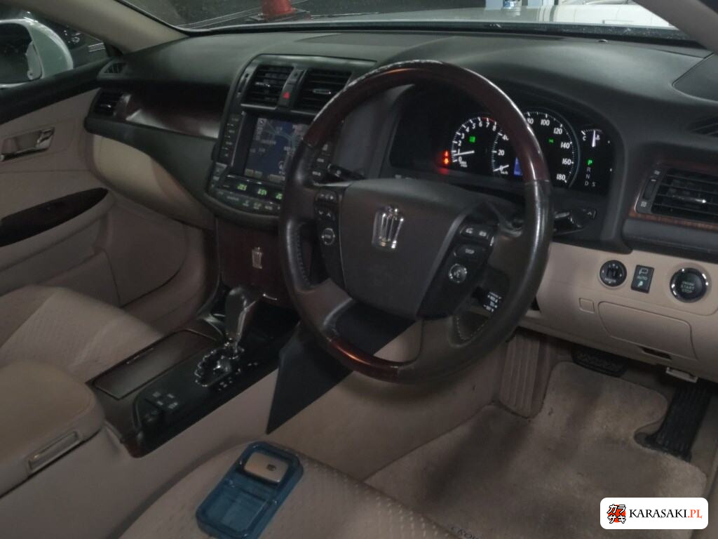 Toyota Crown 2008 z aukcji japońskiej