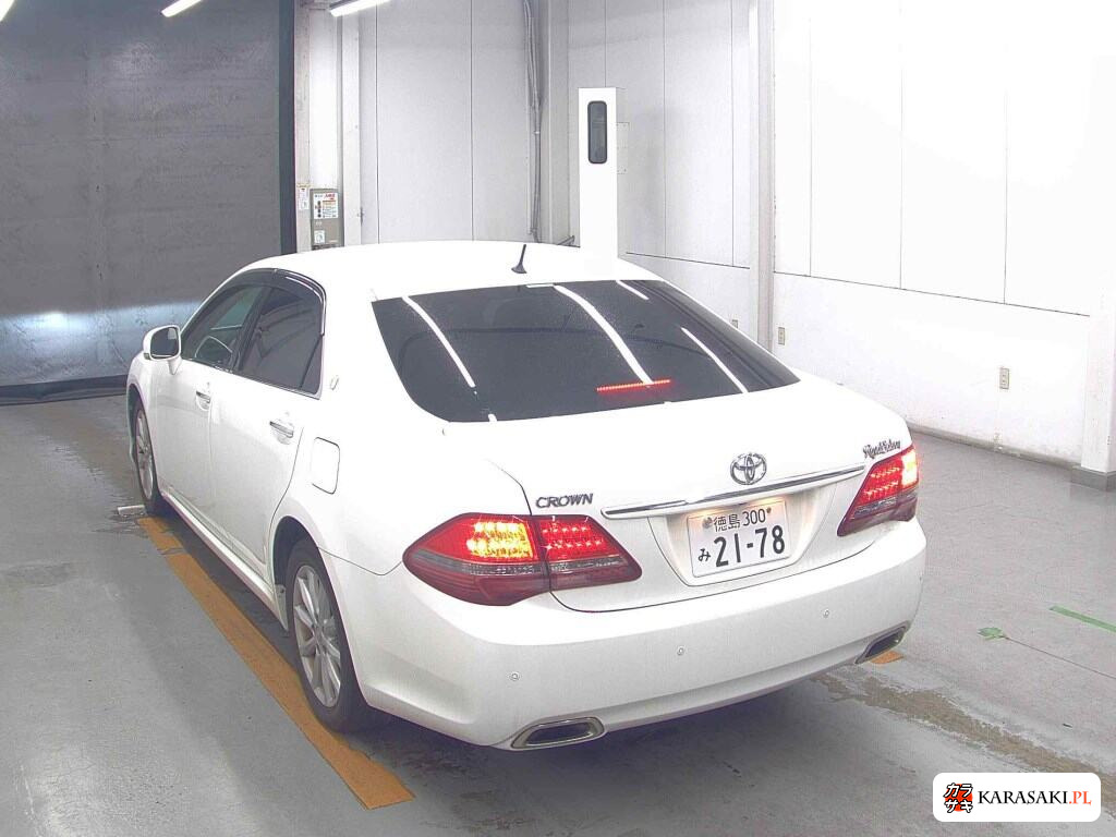 Toyota Crown 2008 z aukcji japońskiej