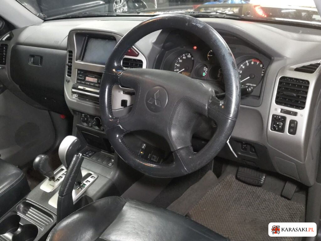 Mitsubishi Pajero 2006 z aukcji japońskiej