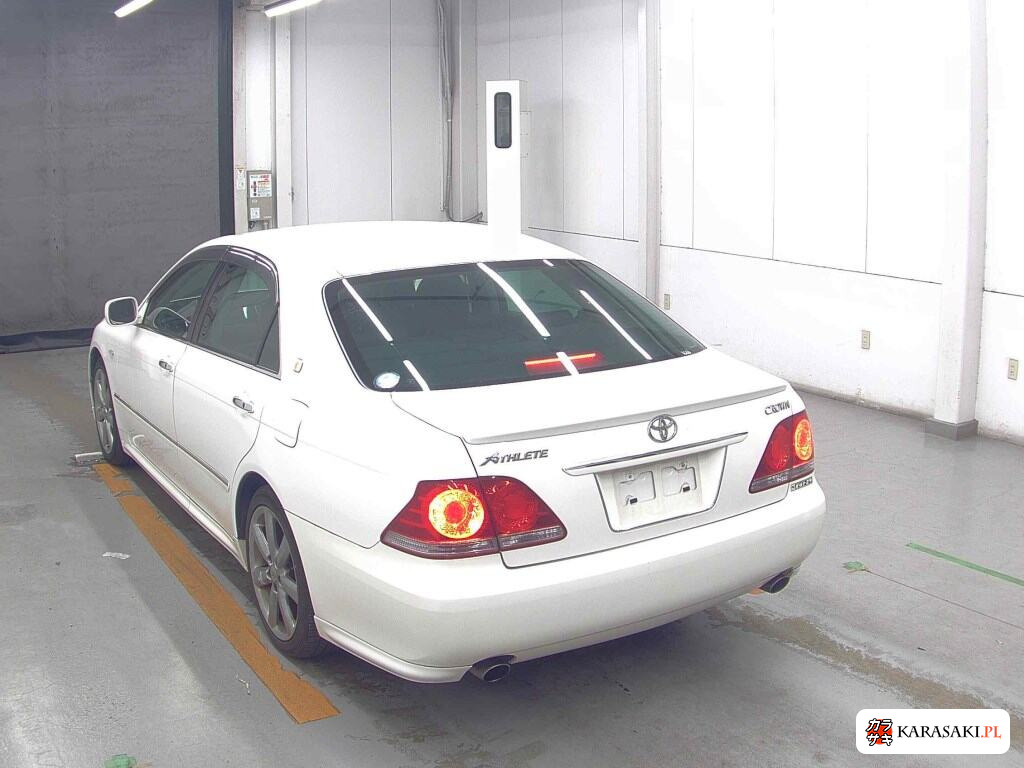 Toyota Crown 2004 z aukcji japońskiej