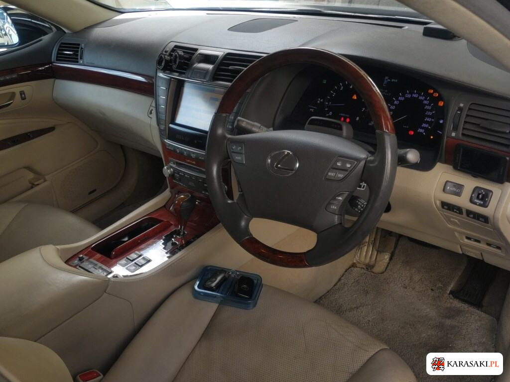 Lexus LS 2011 z aukcji japońskiej