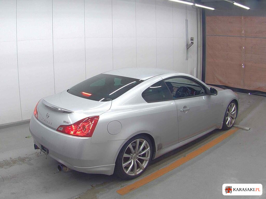 Nissan Skyline 2009 z aukcji japońskiej