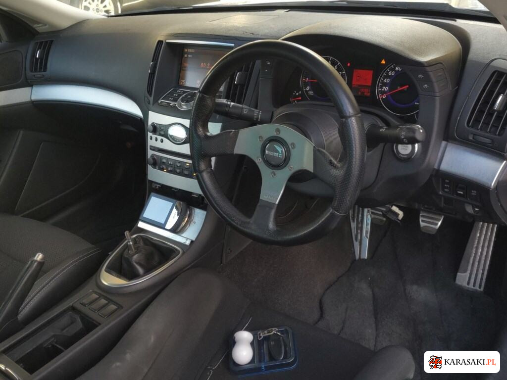 Nissan Skyline 2009 z aukcji japońskiej