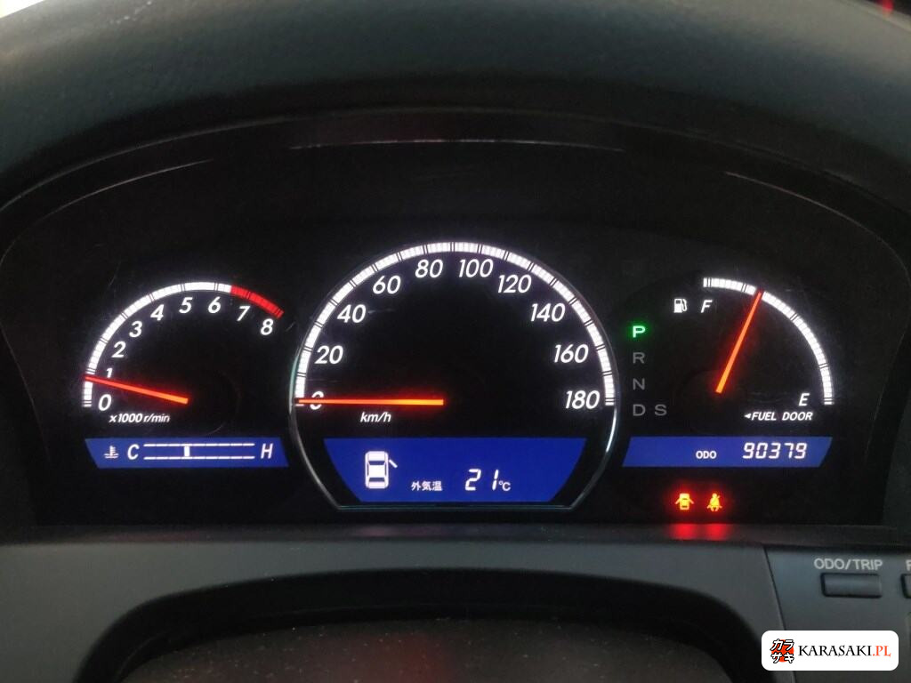 Toyota Crown 2004 z aukcji japońskiej