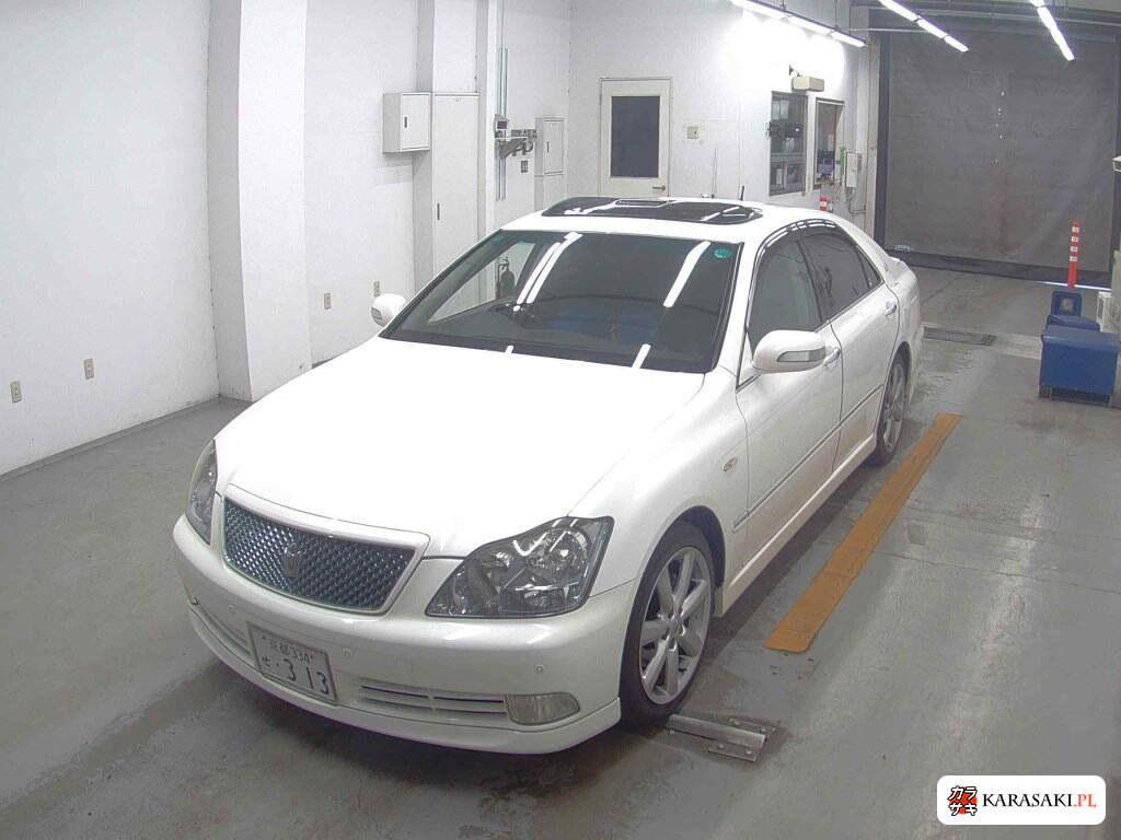 Toyota Crown 2004 z aukcji japońskiej