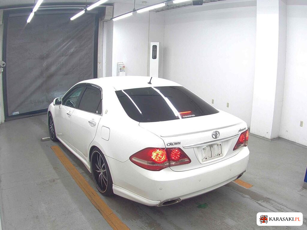 Toyota Crown 2009 z aukcji japońskiej