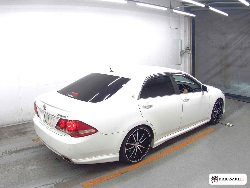 Toyota Crown 2009 z aukcji japońskiej
