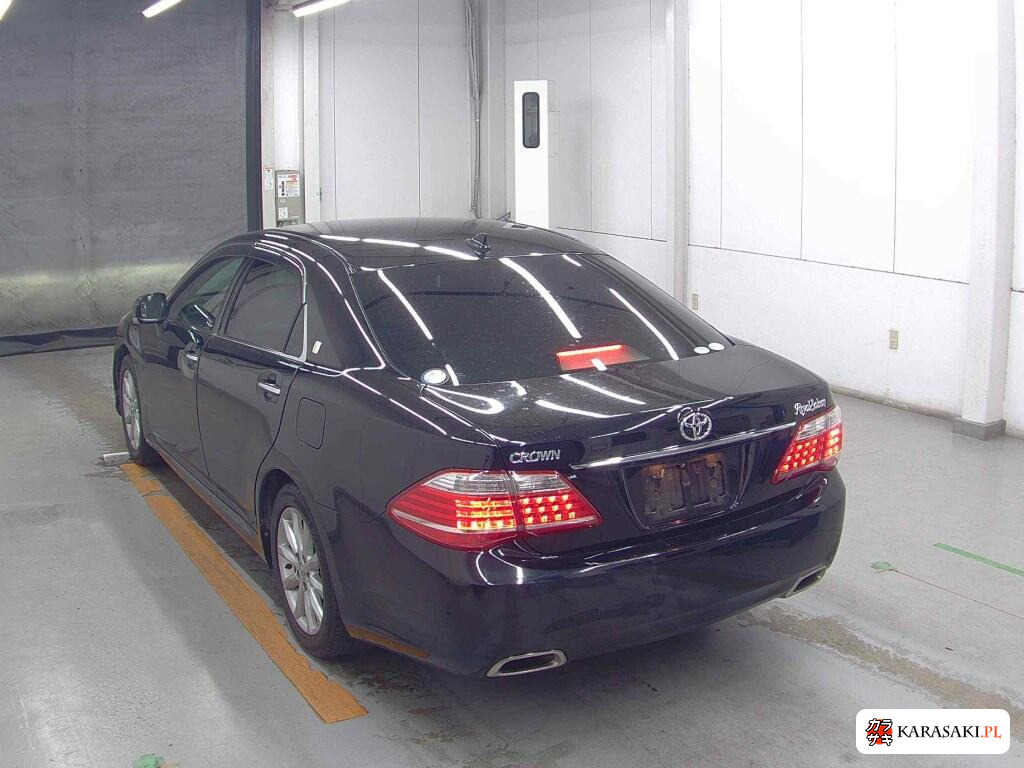 Toyota Crown 2012 z aukcji japońskiej