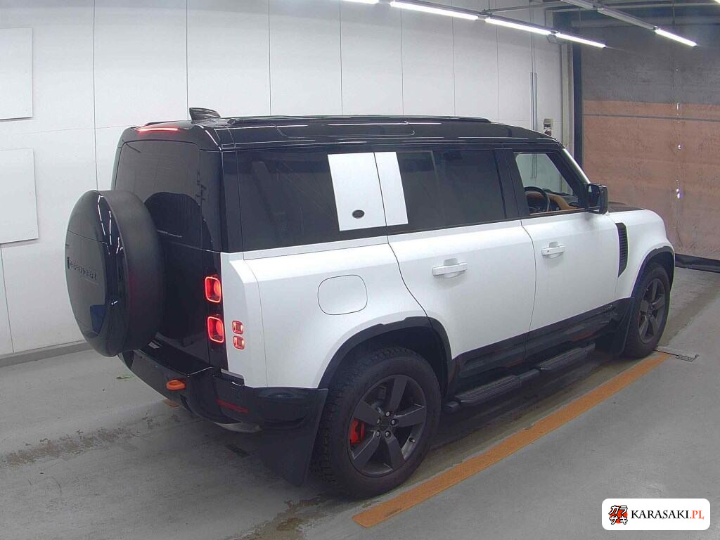 Land Rover Defender 2023 z aukcji japońskiej