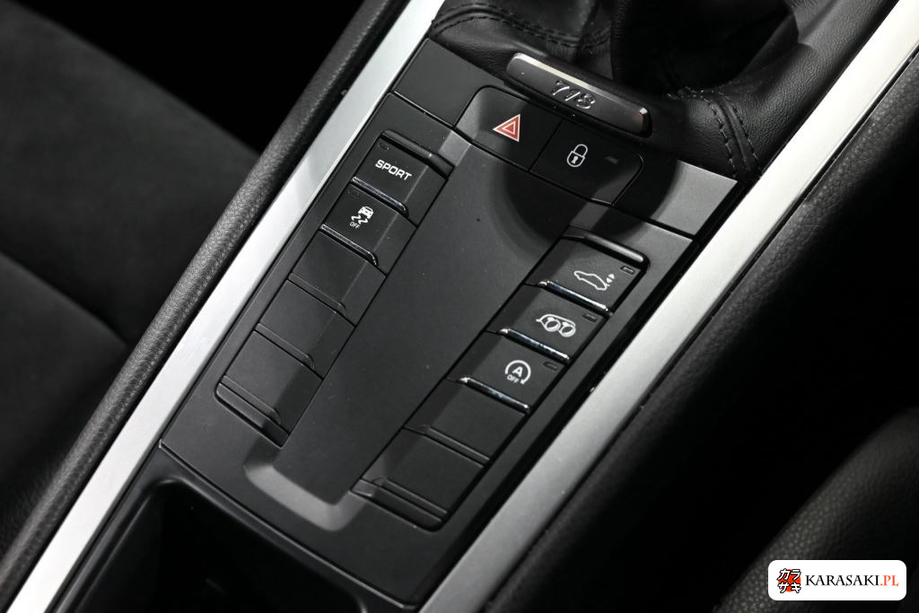 Porsche 718 Cayman 2018 z aukcji japońskiej