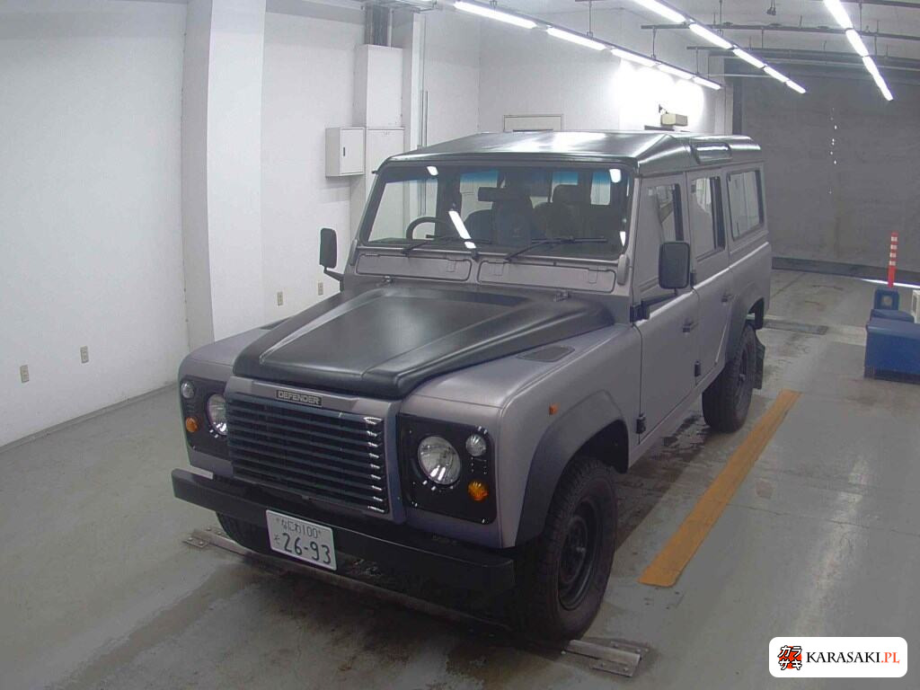 Land Rover Defender 2025 z aukcji japońskiej