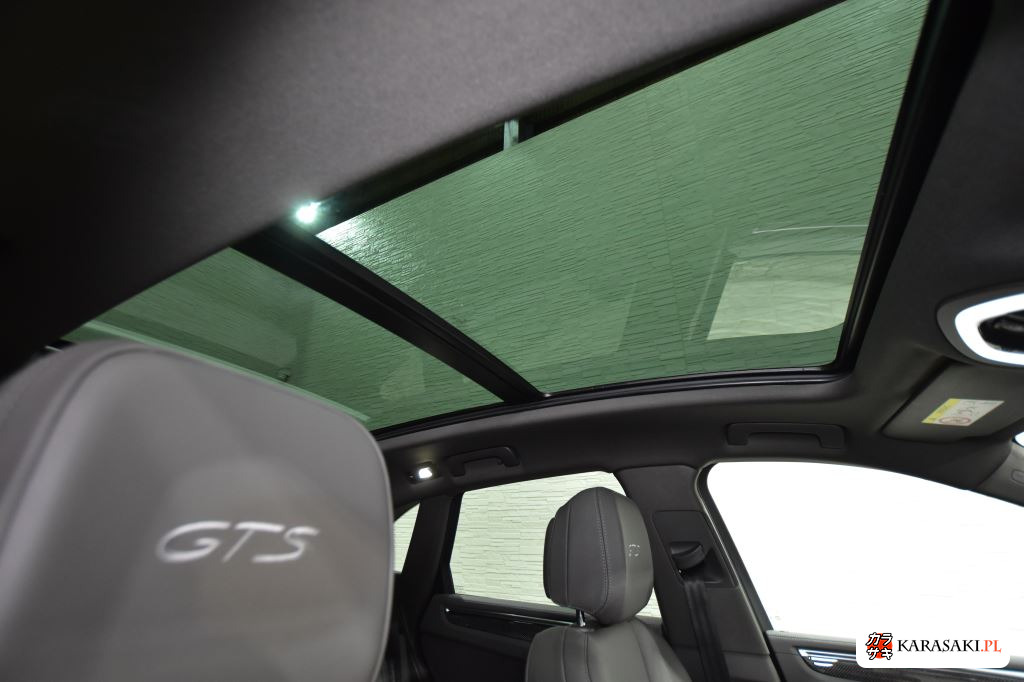 Porsche Macan 2024 z aukcji japońskiej