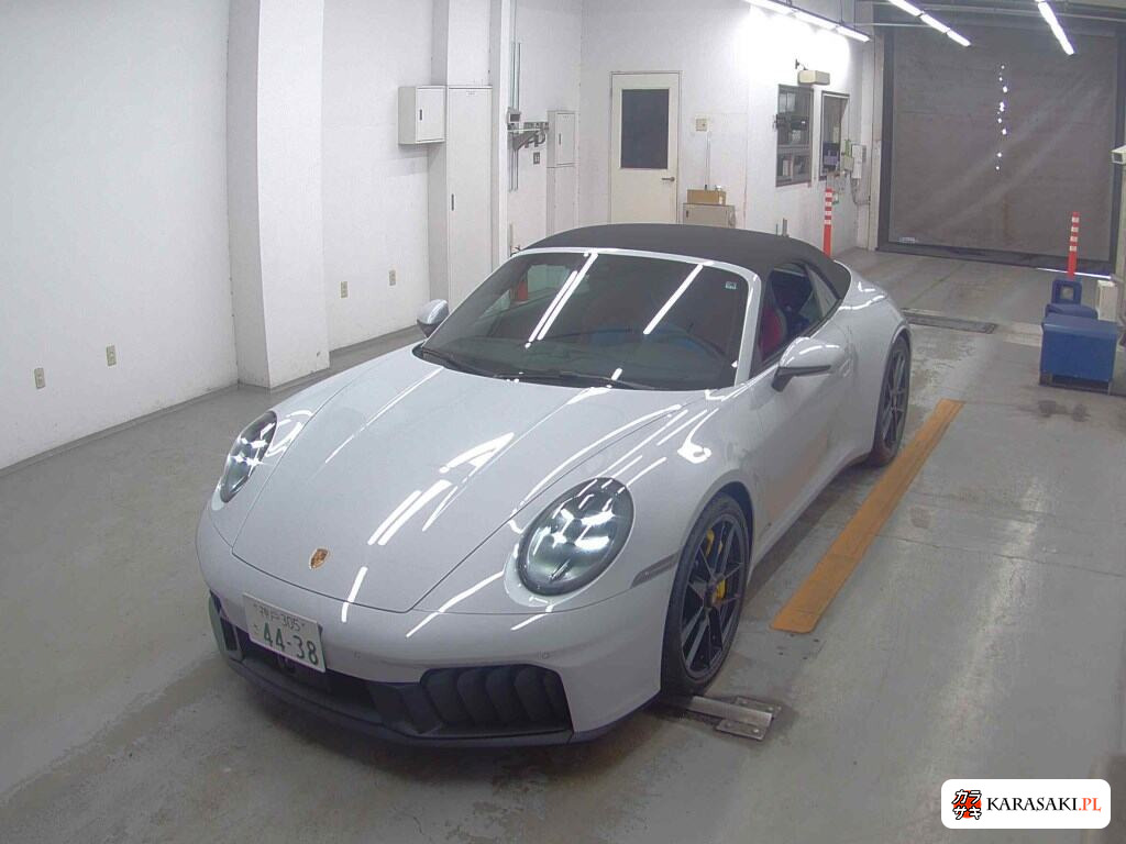 Porsche 911 2025 z aukcji japońskiej