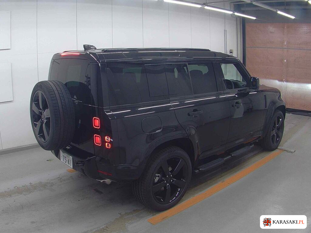 Land Rover Defender 2026 z aukcji japońskiej