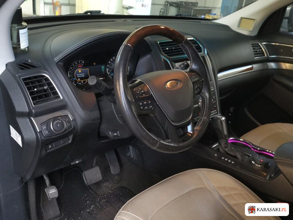 Ford Explorer 2016 z aukcji japońskiej