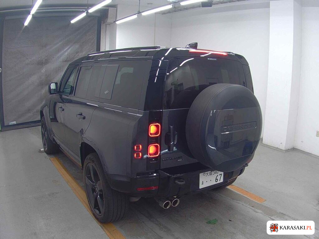 Land Rover Defender 2022 z aukcji japońskiej