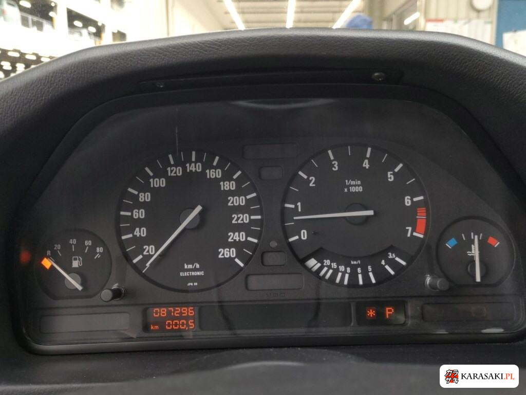 BMW 5 Series 1995 з японського аукціону