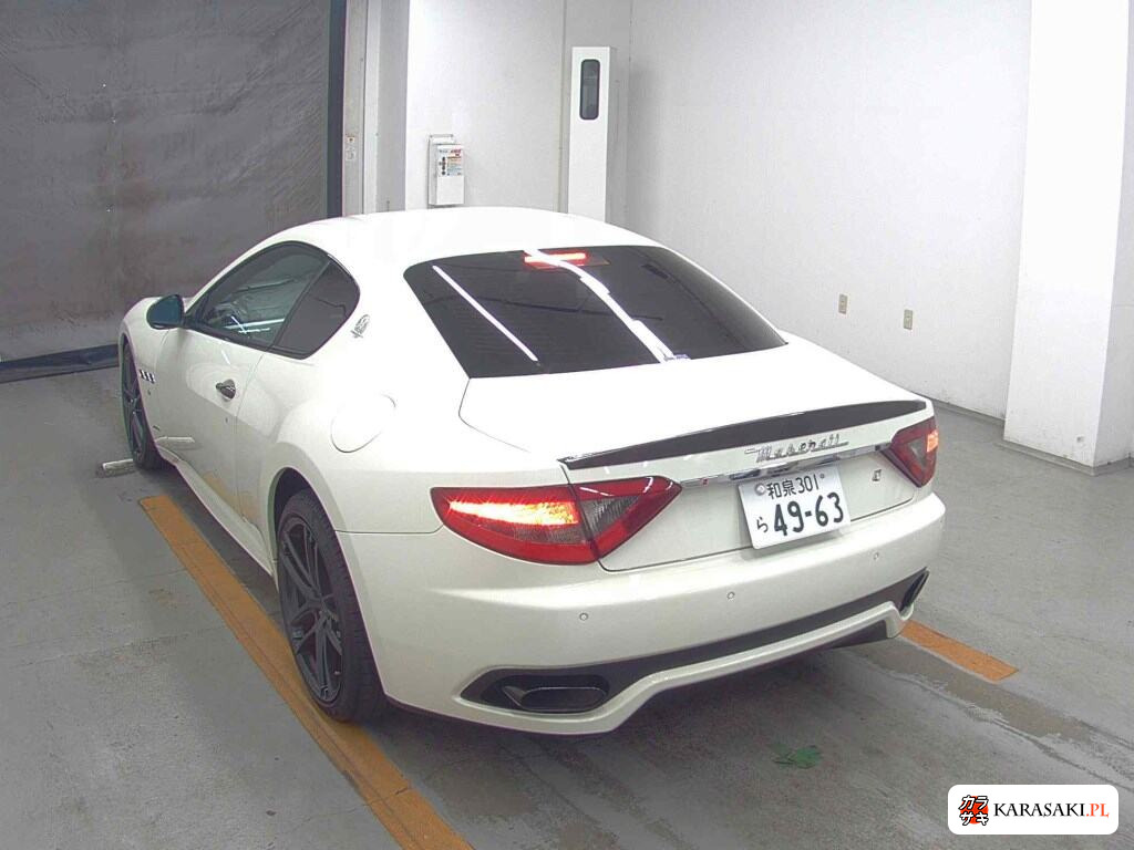 Maserati Granturismo 2015 z aukcji japońskiej