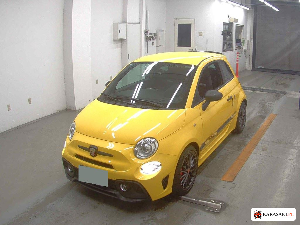 Abarth 595 2022 z aukcji japońskiej
