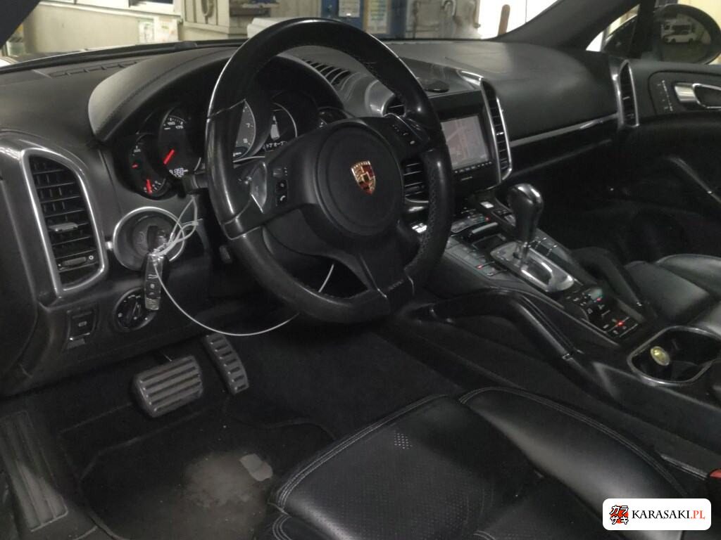 Porsche Cayenne 2012 z aukcji japońskiej