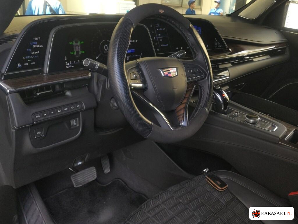 Cadillac Escalade 2023 z aukcji japońskiej