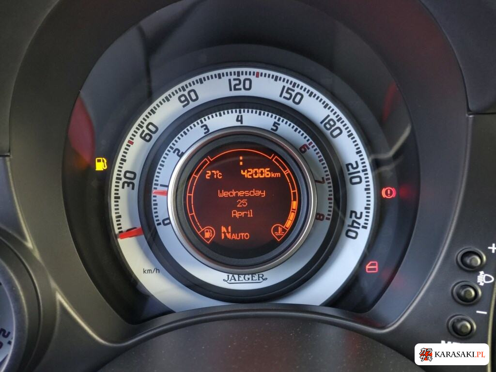Abarth 695 Tributo Ferrari 2011 z aukcji japońskiej