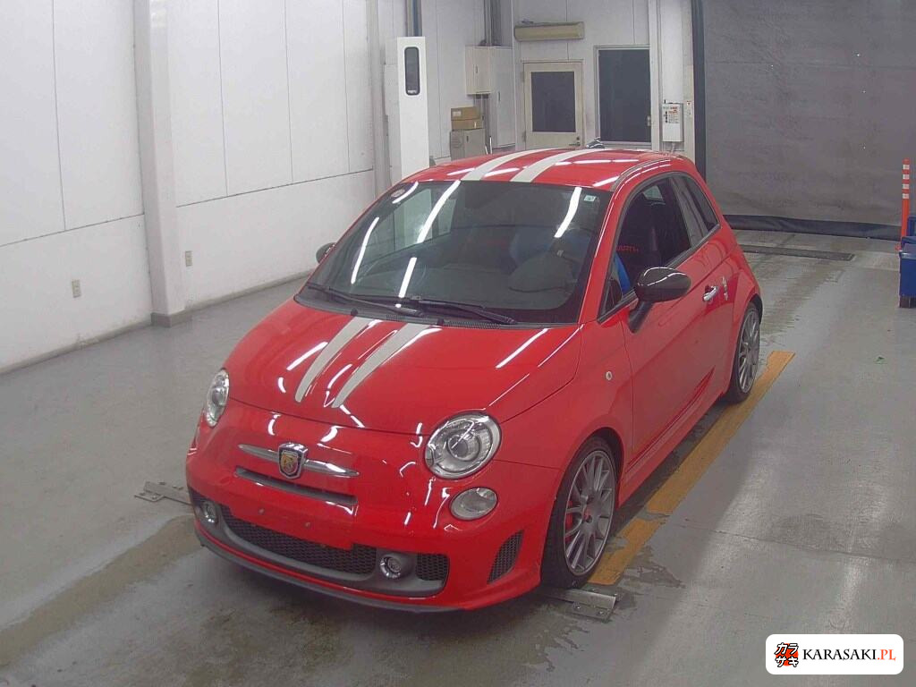 Abarth 695 Tributo Ferrari 2011 z aukcji japońskiej