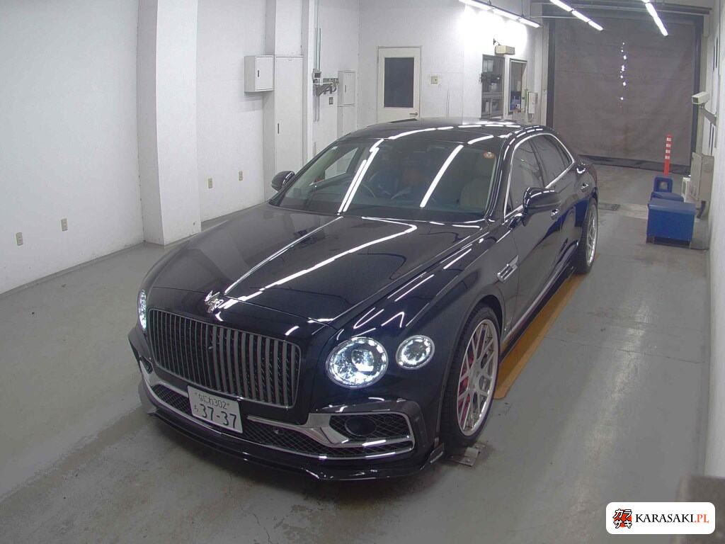 Bentley Flying Spur 2023 з японського аукціону