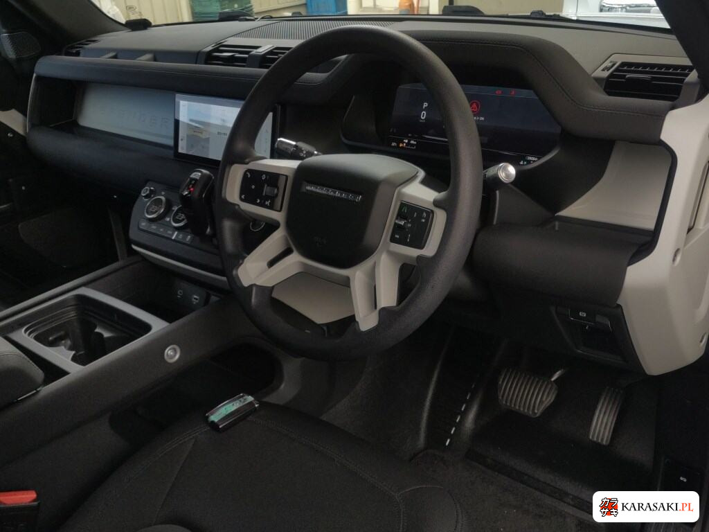 Land Rover Defender 2021 z aukcji japońskiej