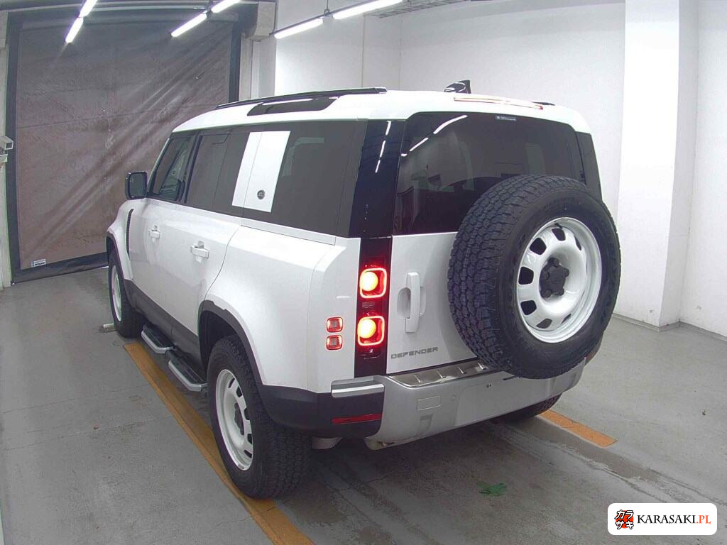 Land Rover Defender 2021 z aukcji japońskiej