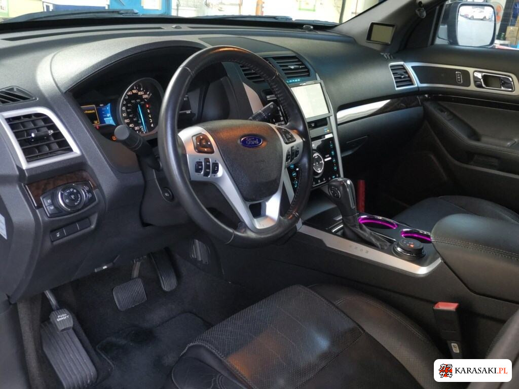 Ford Explorer 2012 з японського аукціону