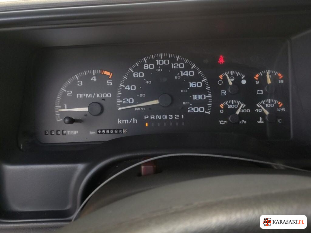 Chevrolet Suburban 1998 z aukcji japońskiej
