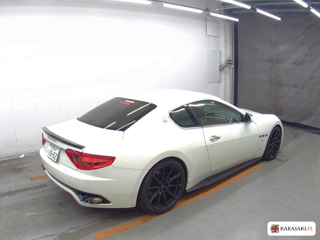 Maserati Granturismo 2010 з японського аукціону