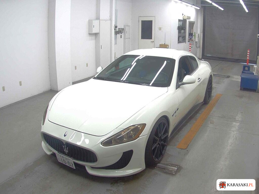 Maserati Granturismo 2010 з японського аукціону