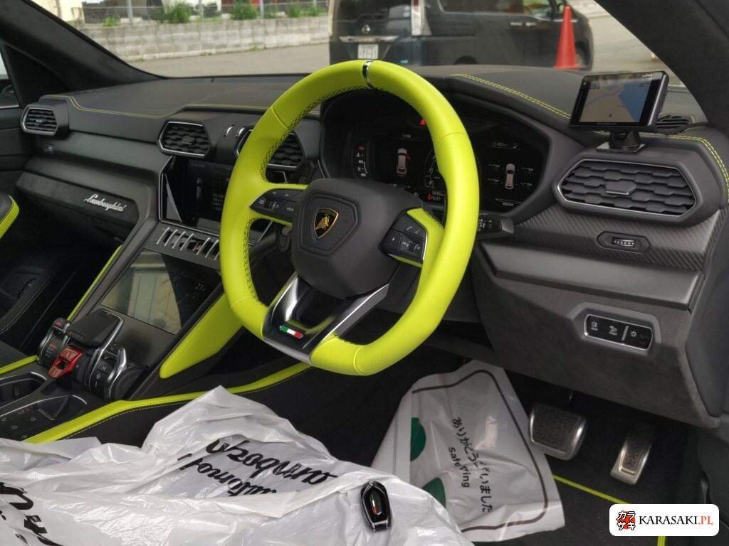 Lamborghini Urus 2022 з японського аукціону