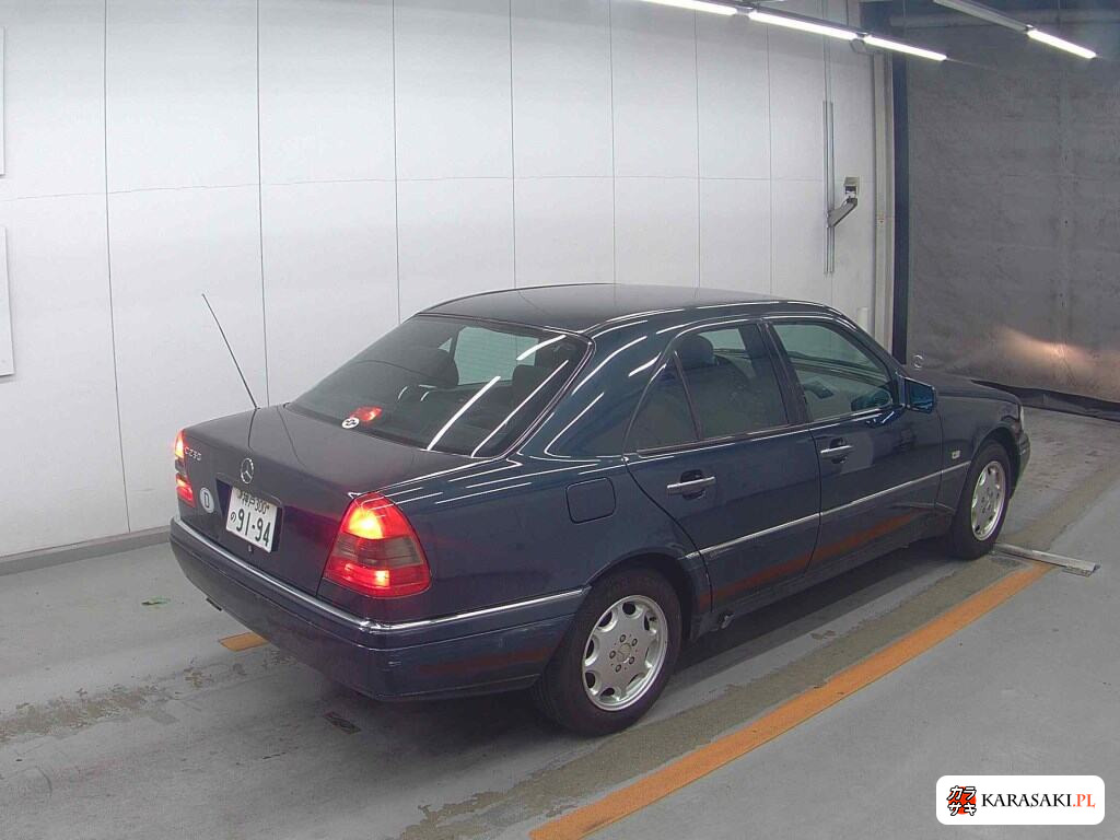 Mercedes-Benz C-Class 1997 z aukcji japońskiej