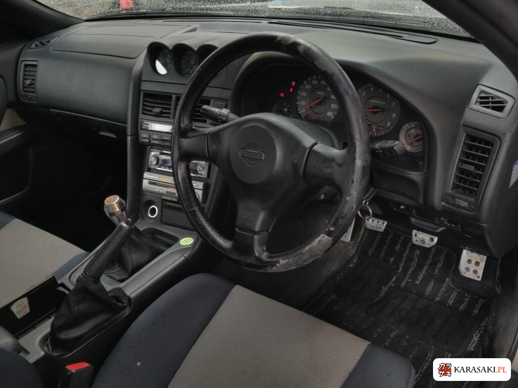 Nissan Skyline 1999 z aukcji japońskiej