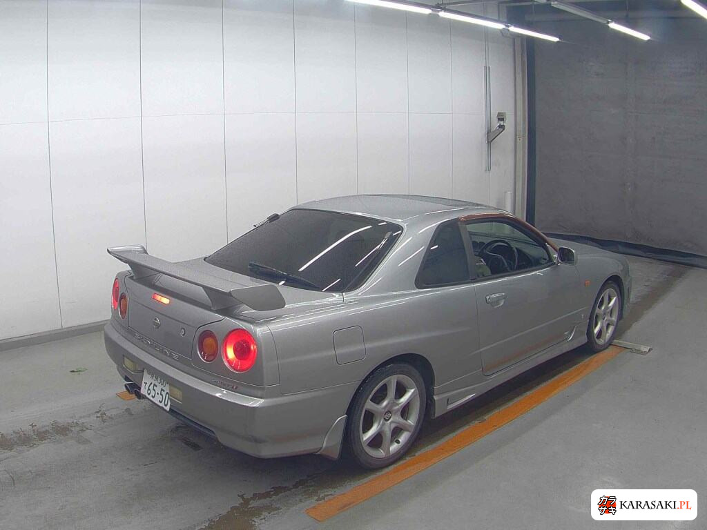 Nissan Skyline 1999 z aukcji japońskiej